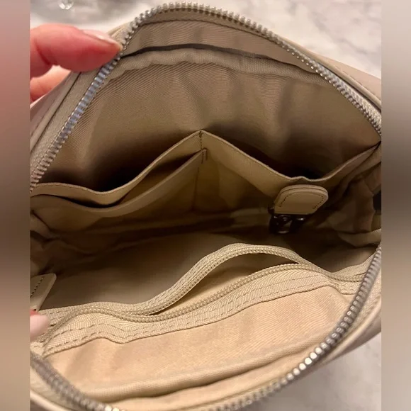 MONOS Metro Beige Attachable Accessory Bag - Picture 4 of 8